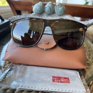 Ray-Ban Polarized “Boyfriend” Sunglasses with Tortoise rb4147  710/57